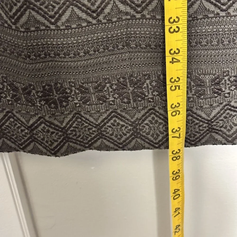 W By Worth Artsy Brown Patterned V-Neck Belted Dress Size 2 - Picture 7 of 11